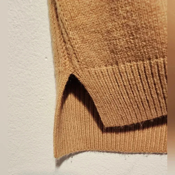 French Connection Crewneck Vest Pullover Sweater  Beige Side Slit Sz Small - Picture 6 of 7